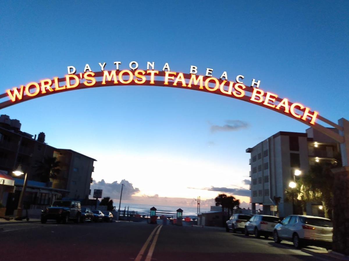 Apartamento Ocean Balmy Warm Healing Breeze Under Sapphire Sky Year Round On Sunny Balcony Daytona Beach Exterior foto